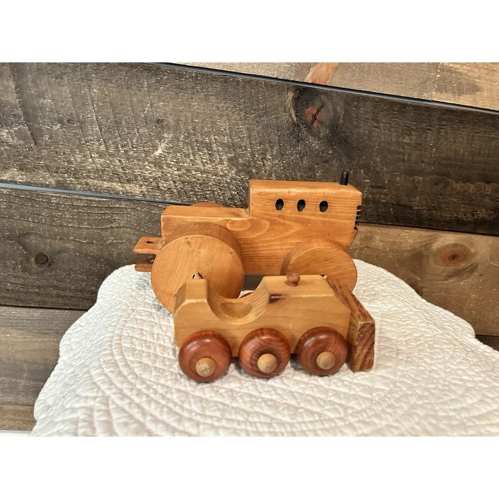 VINTAGE WOODEN‎ HANDCRAFTED  TOYSHANDMADE COLLECTABLE